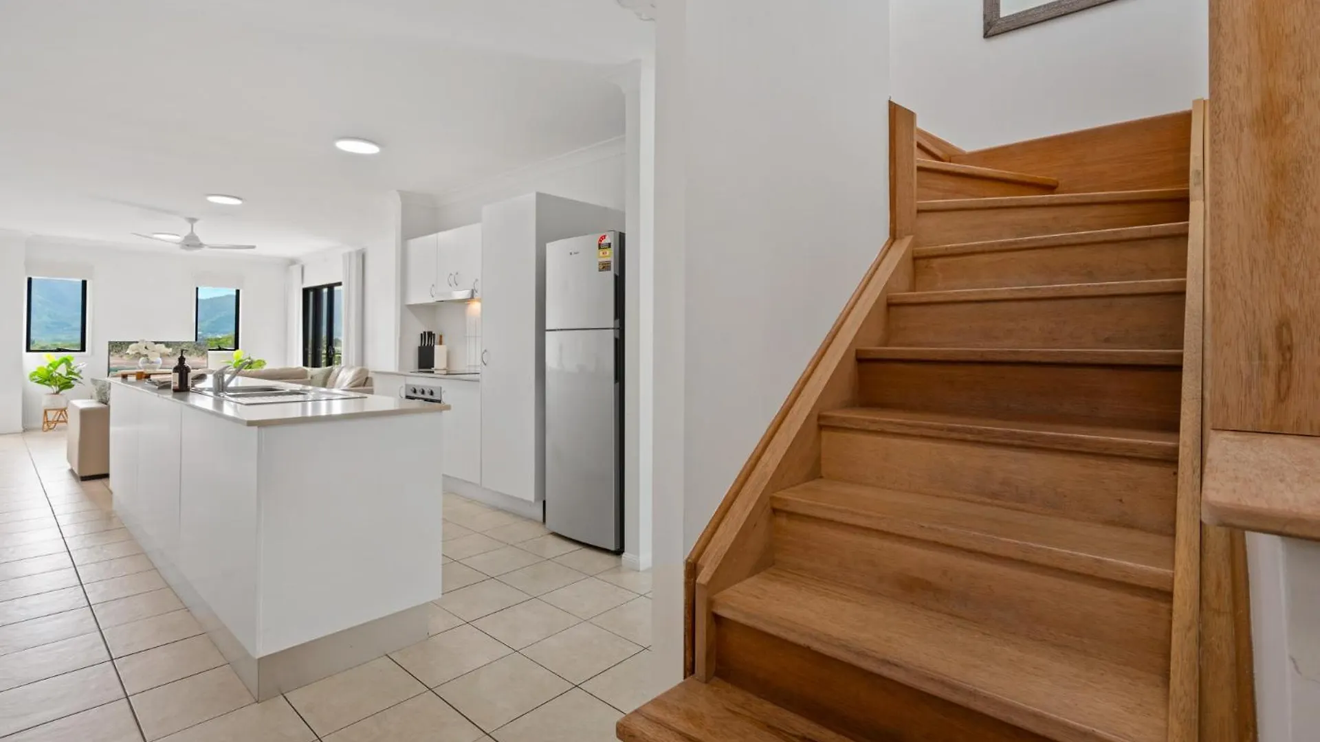 Cairns Penthouse - Private Rooftop Outdoor Gym, Spa & Tv Area With Sunset & Mountain Views 오스트레일리아