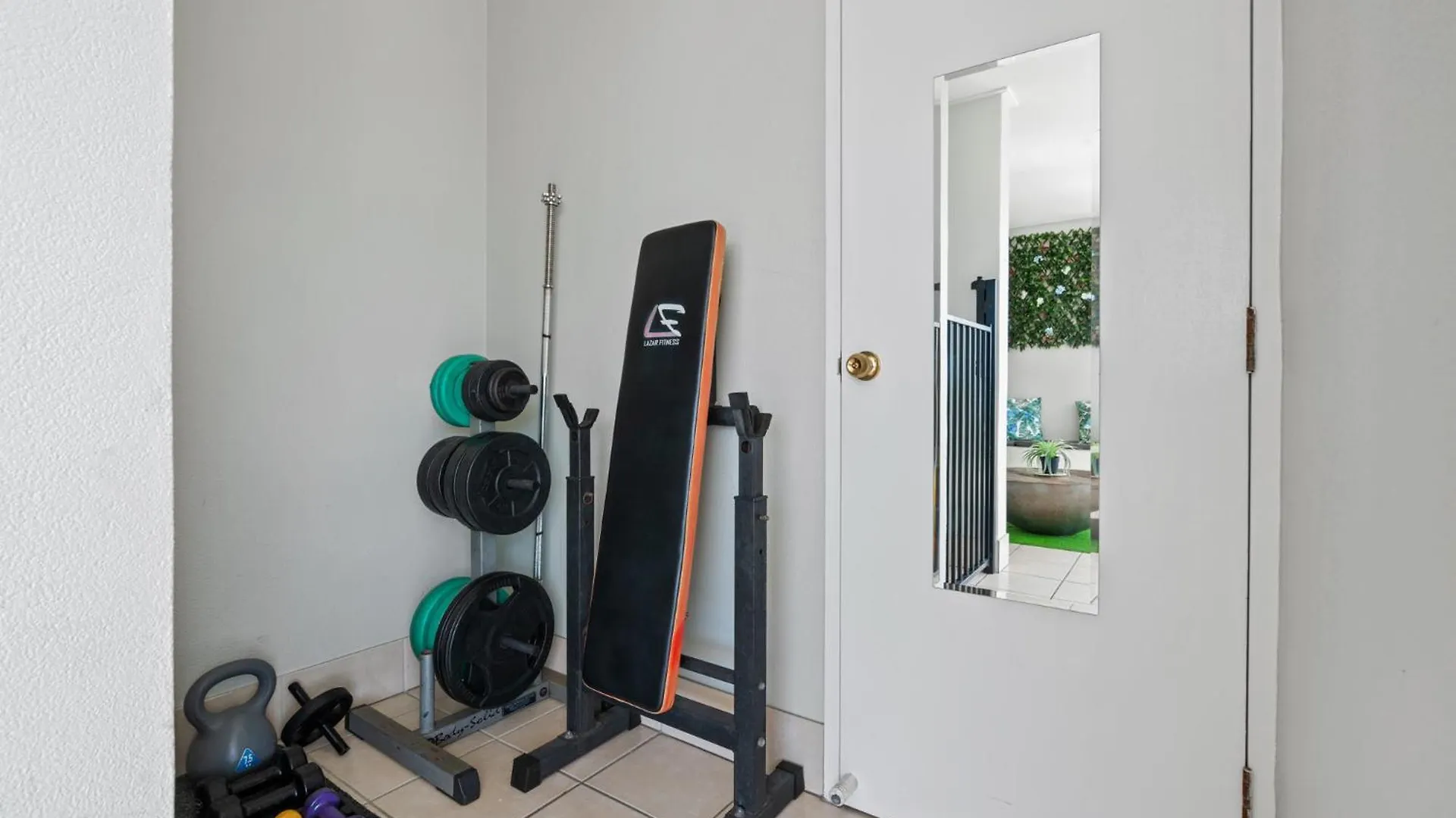 아파트 Cairns Penthouse - Private Rooftop Outdoor Gym, Spa & Tv Area With Sunset & Mountain Views